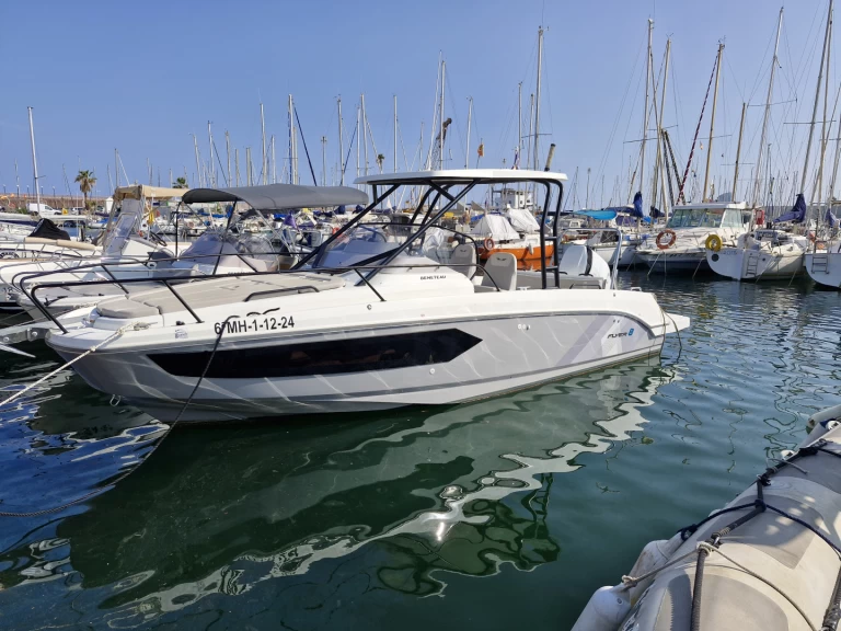 Motorboat to hire Barcelona at the best price