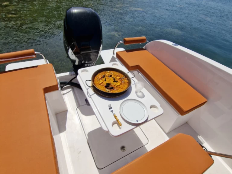 Yacht charter Cala Llonga - Boats mak Cattleya X6 on SamBoat