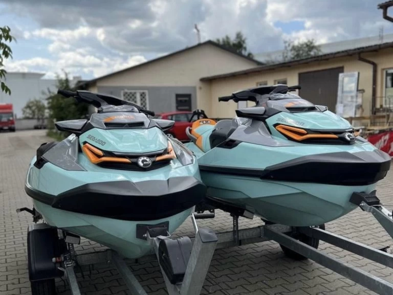 Hire Jet ski Sea-Doo with a boat licence