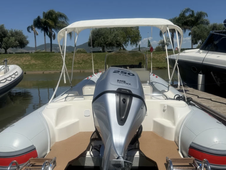 Charter a Joker Boat Clubman 26 in Porto Badino on Samboat