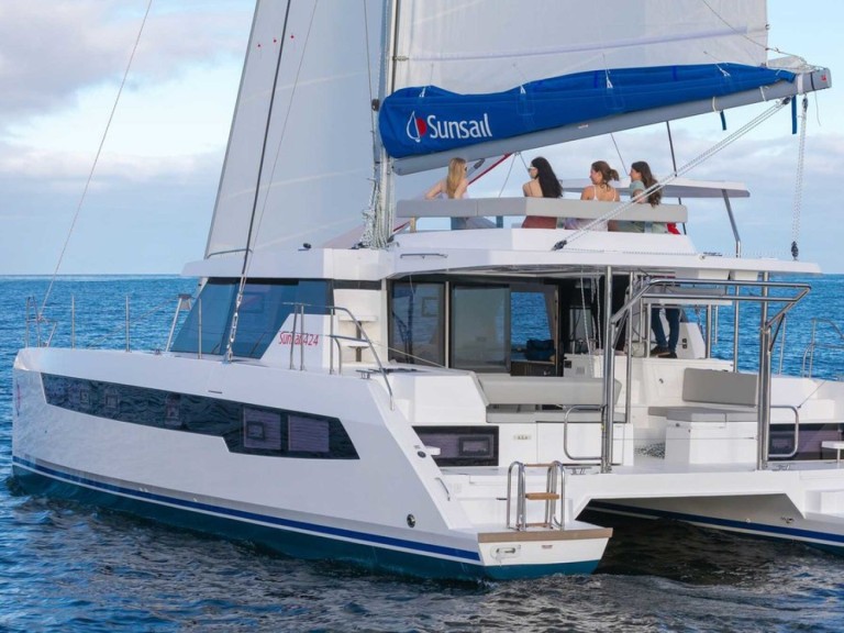  Sunsail 424/4/4 charter bareboat or skippered in  Rodney Bay