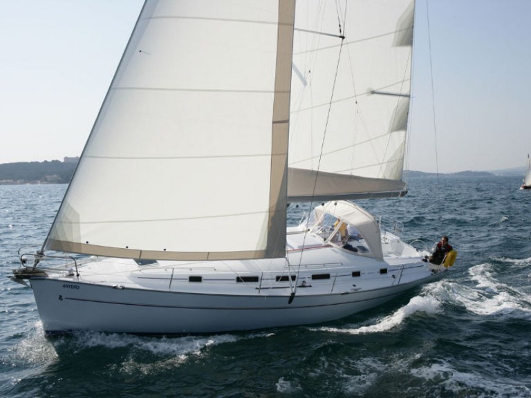 Hire a Bénéteau Cyclades 50.5 Piraeus