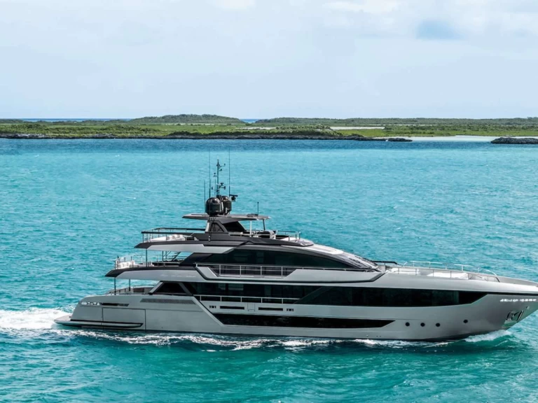 Hire a Riva TASTY WAVES Fort Lauderdale