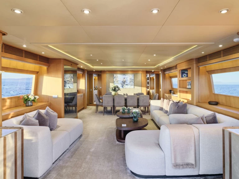 Luxury Yacht hire in Piraeus - Cantieri di Pisa, Italy TIGRA