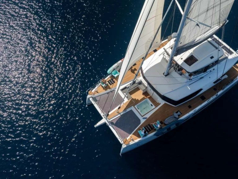 Yacht charter Saint Vincent and the Grenadines - Fountaine Pajot LYRA on SamBoat