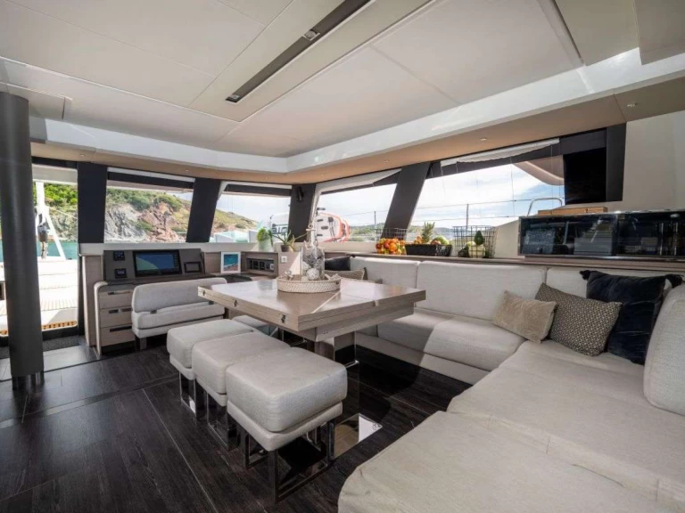 Luxury Yacht hire in Soper's Hole - Fountaine Pajot LYRA
