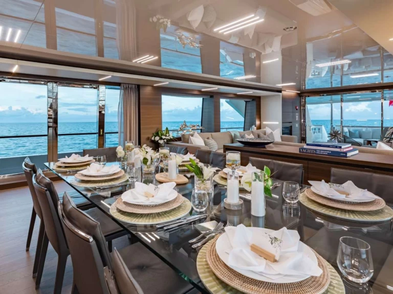 Charter a Custom Line EROS in Sint Maarten on Samboat