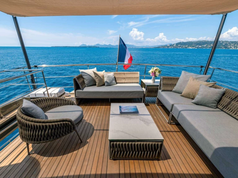 Yacht charter Antibes - WALLY YACHTS KOKONUT'S WALLY on SamBoat