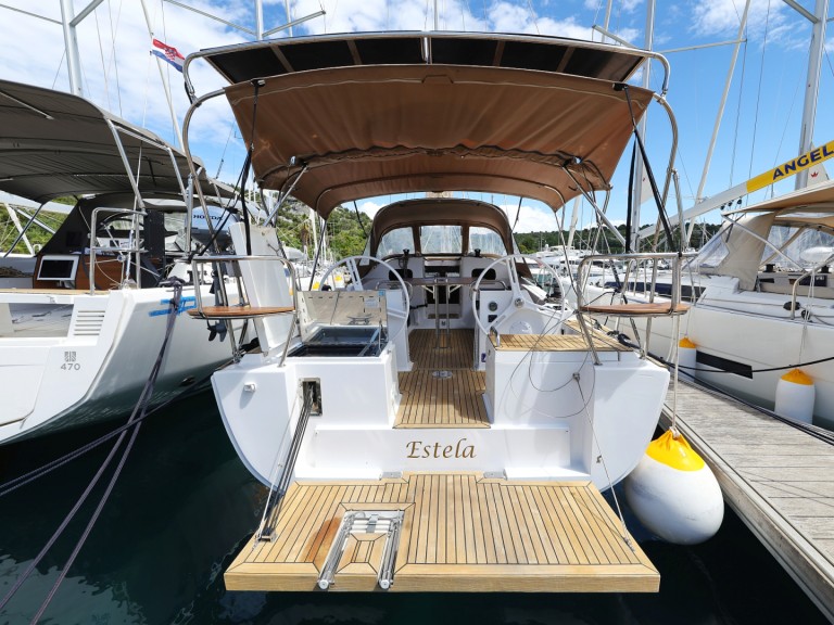 Hire Sailboat with or without skipper Elan Primošten