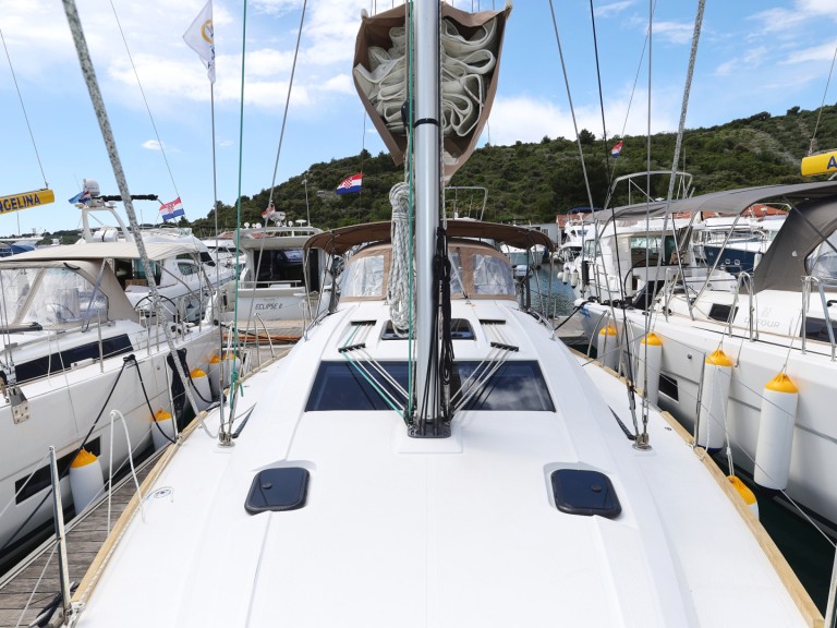 Yacht hire Primošten cheap Impression 40.1