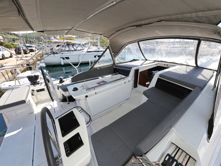 Yacht charter Primošten - Bénéteau Oceanis 46.1 on SamBoat