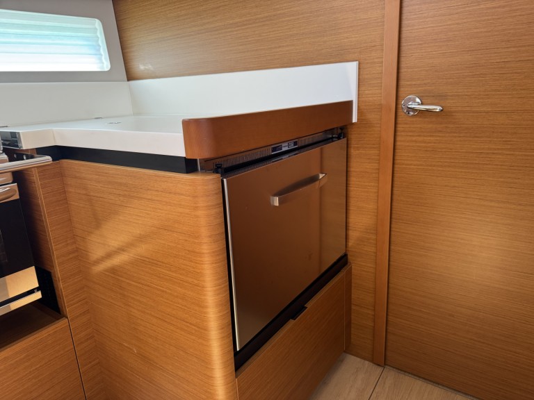 Sailboat to hire Rodi Garganico at the best price