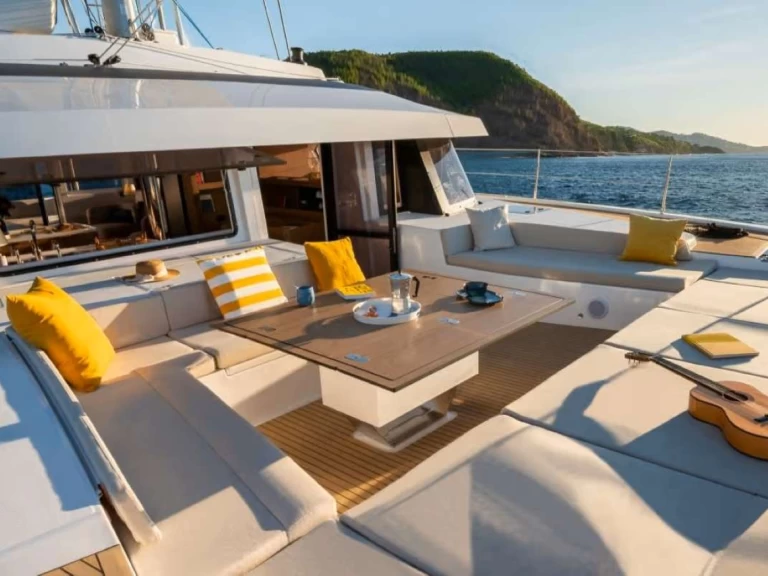 Luxury Yacht to hire British Virgin Islands (BVI) at the best price