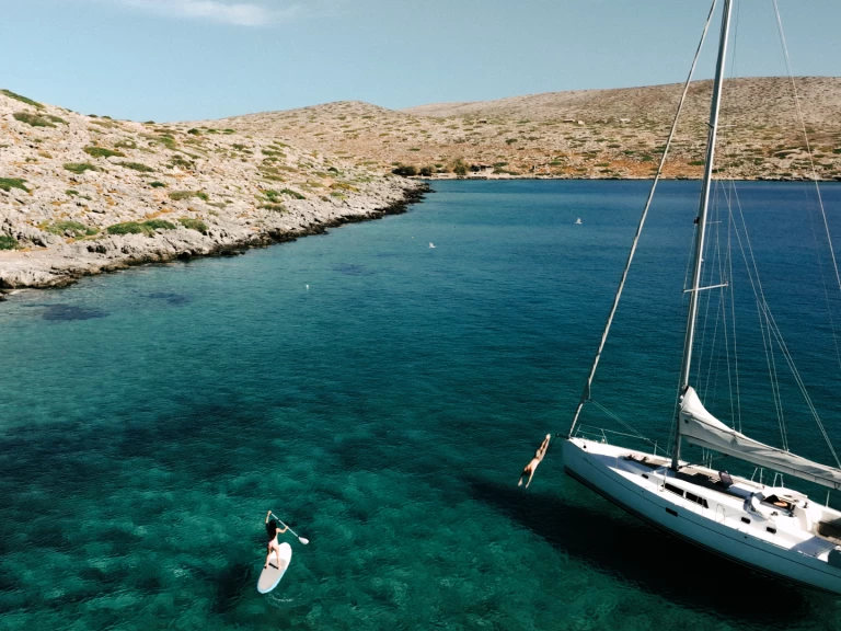Charter a Hanse Hanse 430 E in Heraklion on Samboat
