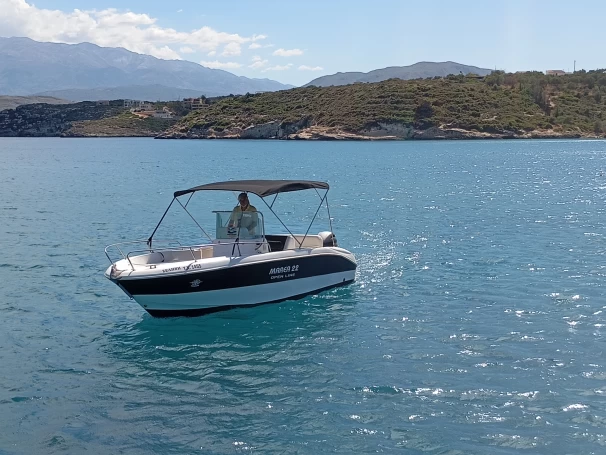 Motorboat hire in Marathi - Marea Marea 22