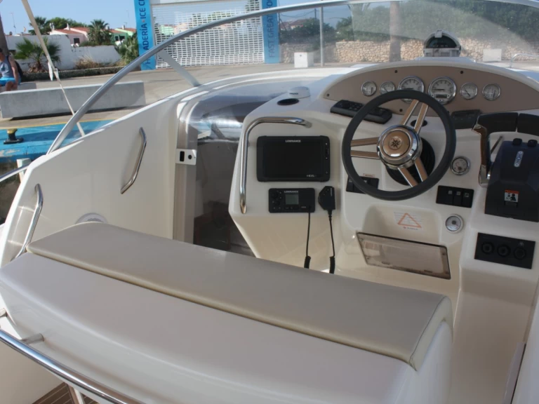 Hire Motorboat with or without skipper Jeanneau Fornells