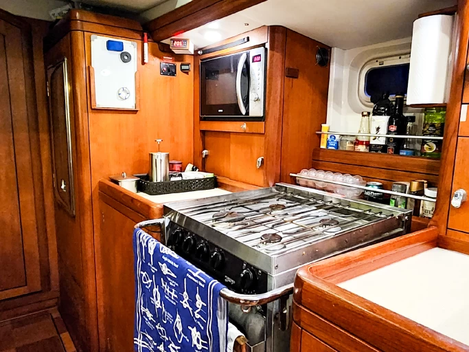 Hire a Oyster Marine Oyster 47 Porto San Paolo