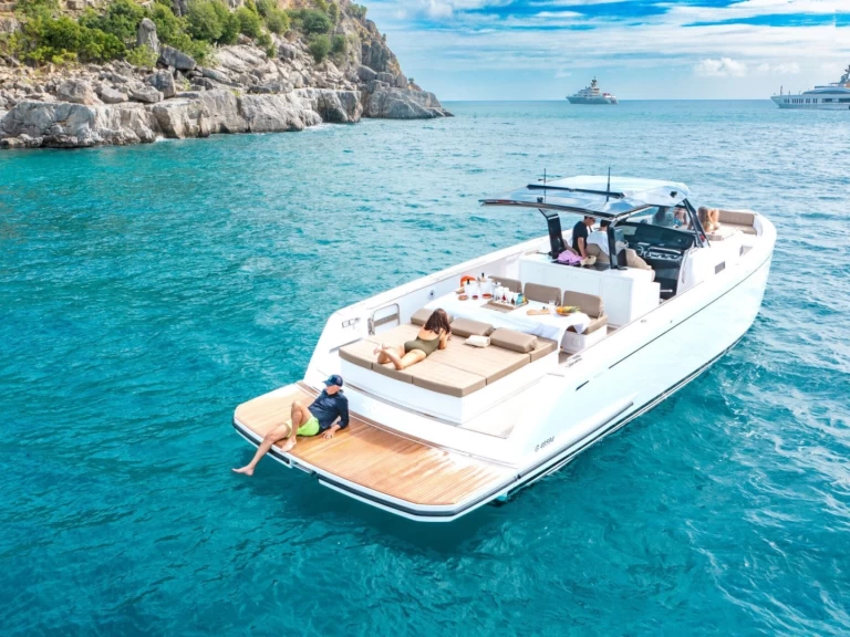 Hire Motorboat with or without skipper Pardo Yachts Athens
