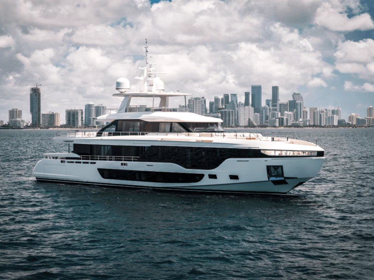 Luxury Yacht hire in Miami - Azimut Grande 36M