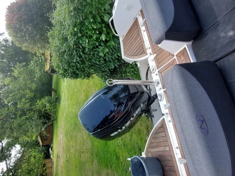 Motorboat to hire Porto-Vecchio at the best price