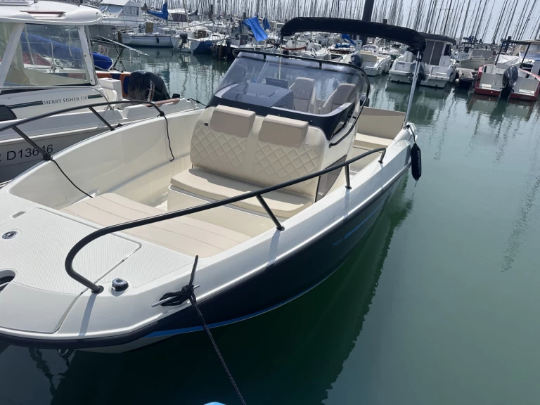 Motorboat hire in La Rochelle - Quicksilver 705 Open