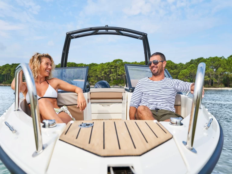 Charter a Quicksilver Activ 605 Bowrider in Altea on Samboat