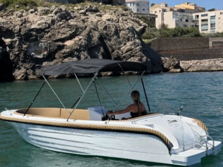 Yacht charter Sète - Qfiber Gentle tender 555 on SamBoat