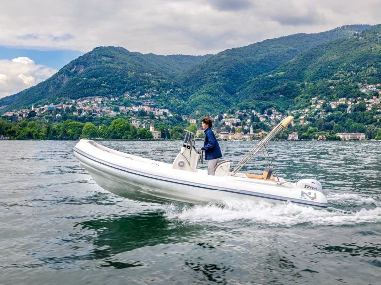 Hire Motorboat with or without skipper Marino Como (City)