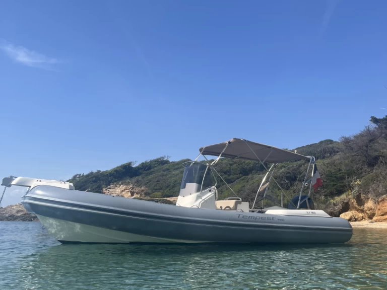 Yacht hire Port de Hyères (St Pierre) cheap Capelli 700 Sun