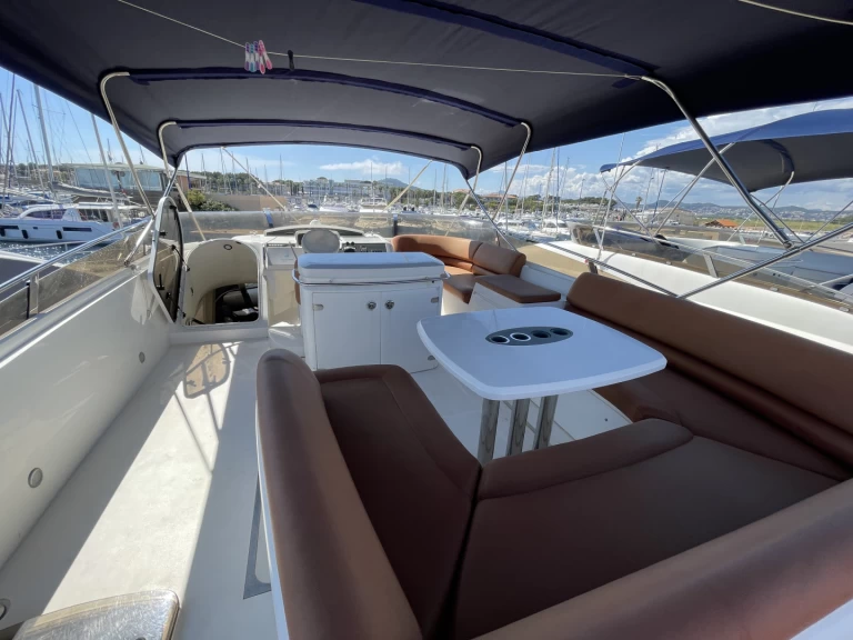 Hire Luxury Yacht with or without skipper Princess Hyères