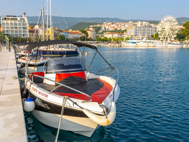Yacht charter Crikvenica - Okiboats Barracuda 595 SD on SamBoat
