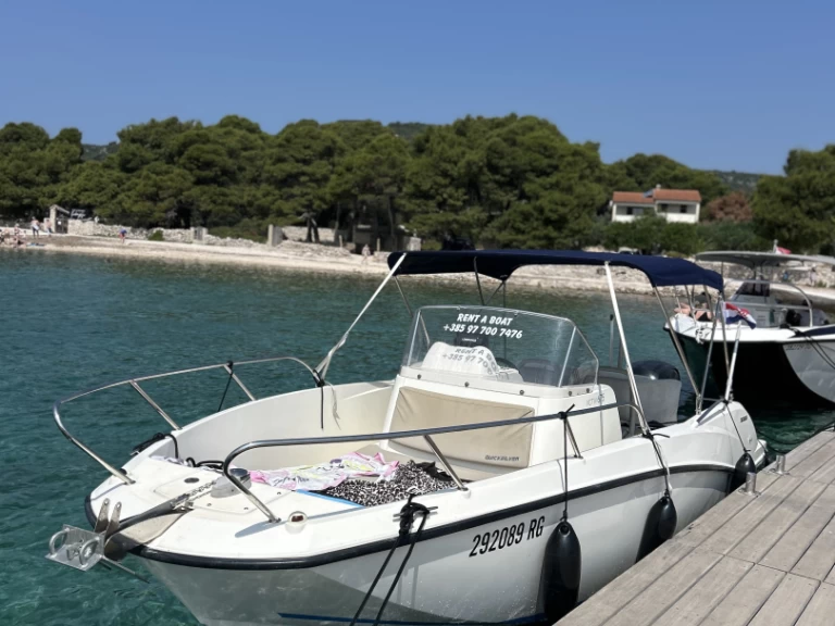 Motorboat hire in Rogoznica - Quicksilver Activ 675 Open