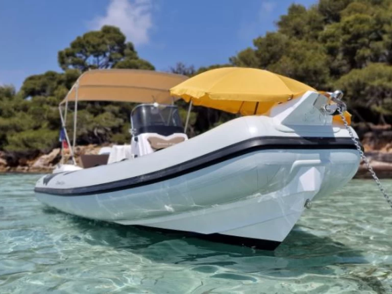 Yacht hire Mandelieu-la-Napoule cheap Cayman 21 Sport