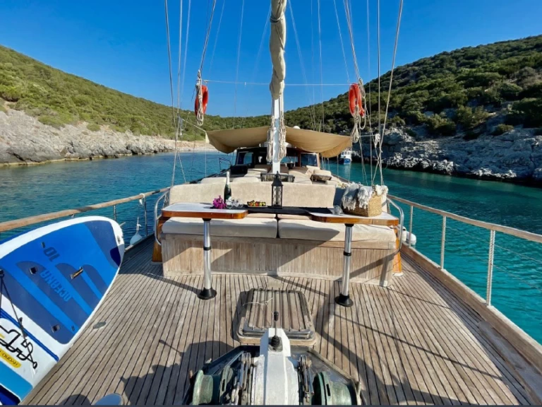 Hire RIB Gulet with a boat licence