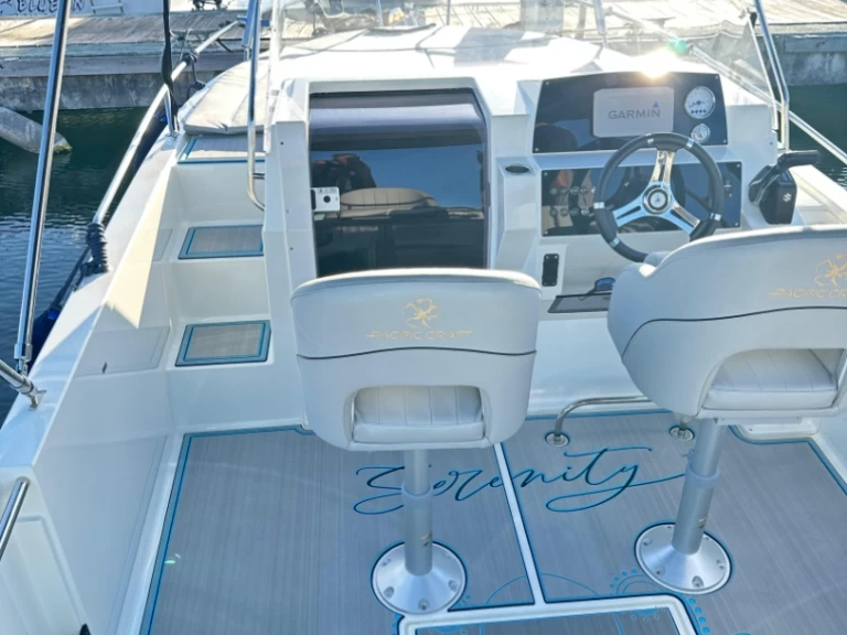 Yacht hire Le Gosier cheap Pacific Craft 630