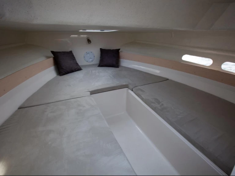 Hire Motorboat with or without skipper Pacific Craft Le Gosier