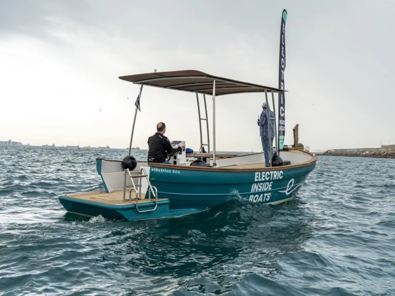 Hire Motorboat with or without skipper Electric Inside Boats Marina de Palamós