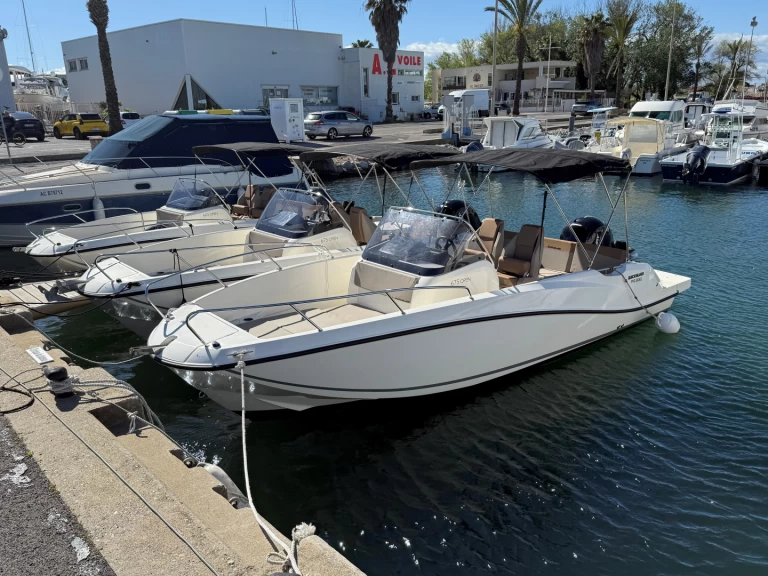 Motorboat to hire Saint-Cyprien at the best price