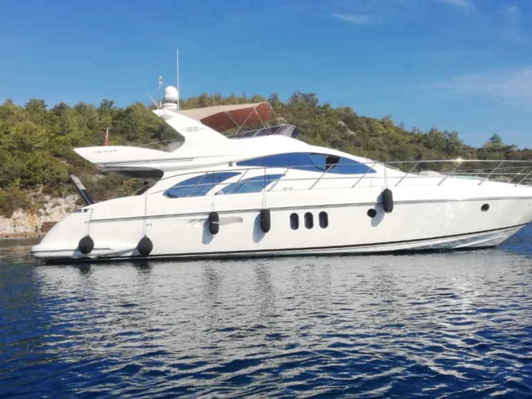 Luxury Yacht to hire Tivat at the best price