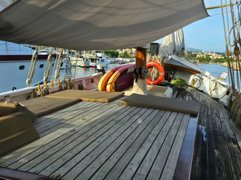 Chantier-Brauer-Hambourg GOELETTE charter bareboat or skippered in  Marseille