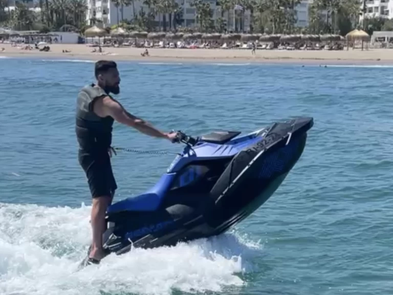 Yacht hire Puerto Banús cheap sea-doo