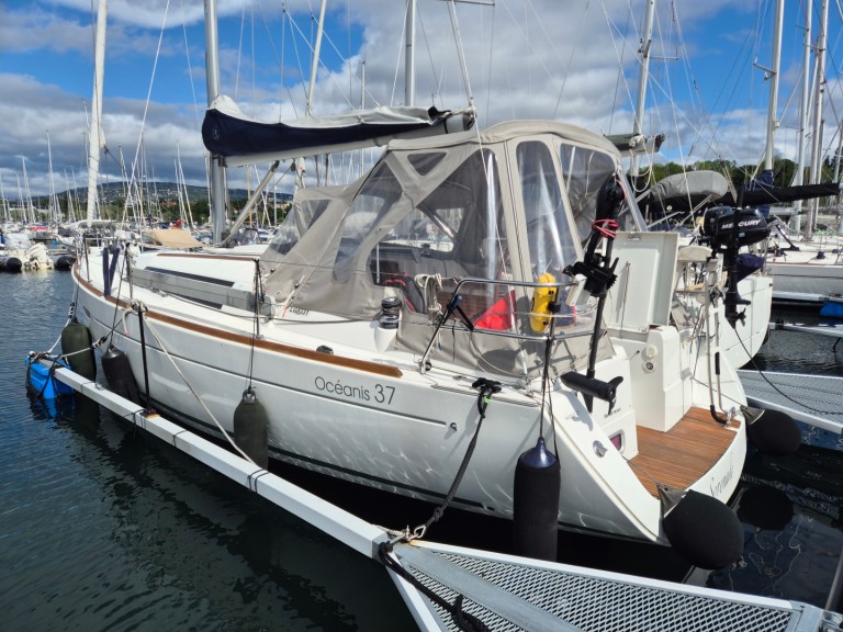 Bénéteau Oceanis 37 charter bareboat or skippered in  Hjellestad