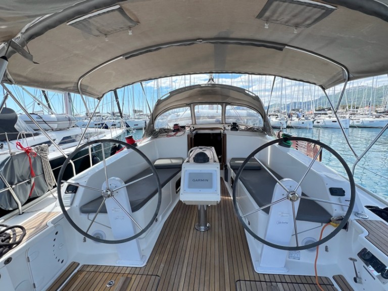 Hire Sailboat with or without skipper Bavaria Kaštela