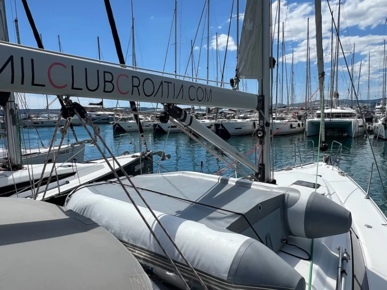 Yacht charter Kaštela - Bavaria Cruiser 41 on SamBoat
