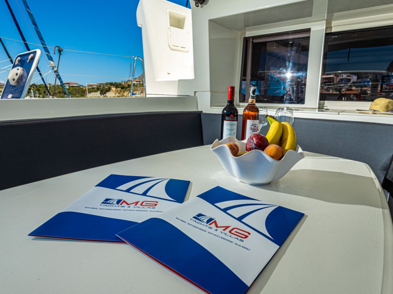 Yacht charter Pálairos - Lagoon Lagoon 450 F on SamBoat