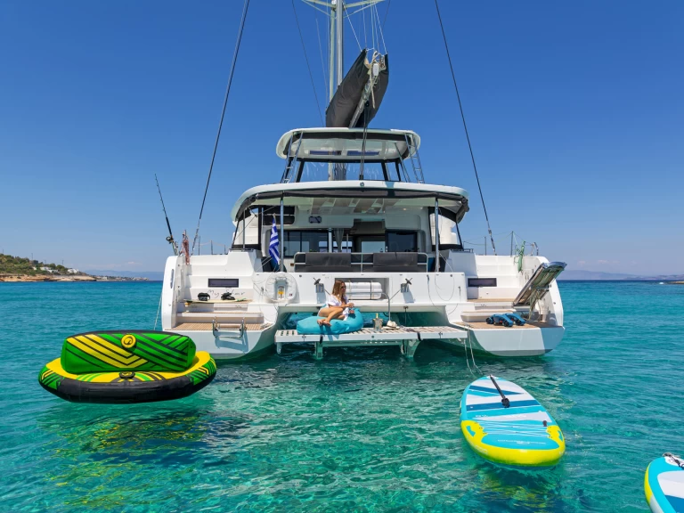 Catamaran hire in Alimos - Lagoon Lagoon 46
