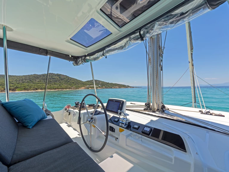 Hire Catamaran with or without skipper Lagoon Alimos