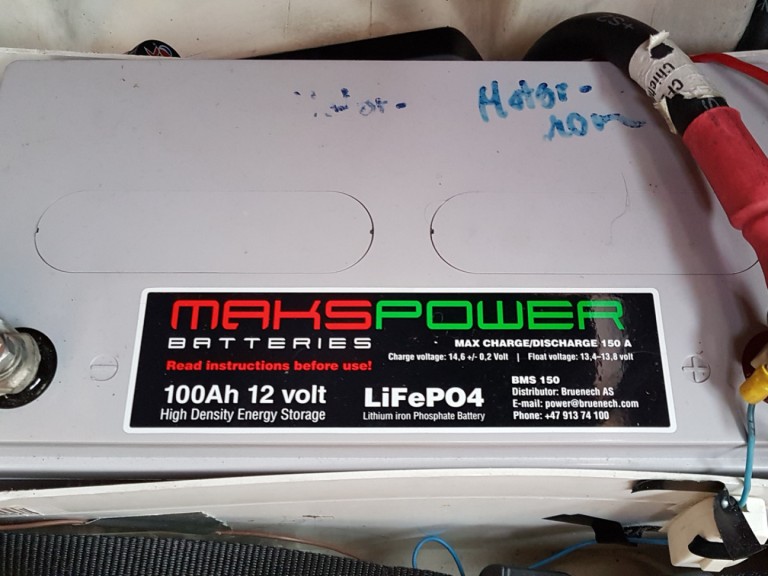 Yacht charter Hjellestad - Bénéteau Oceanis 37 on SamBoat