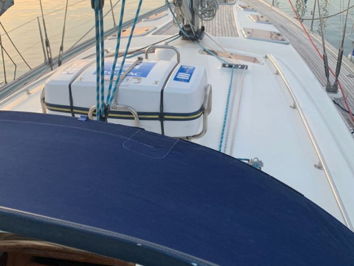 Charter a Bavaria Bavaria 50 in Marseille on Samboat