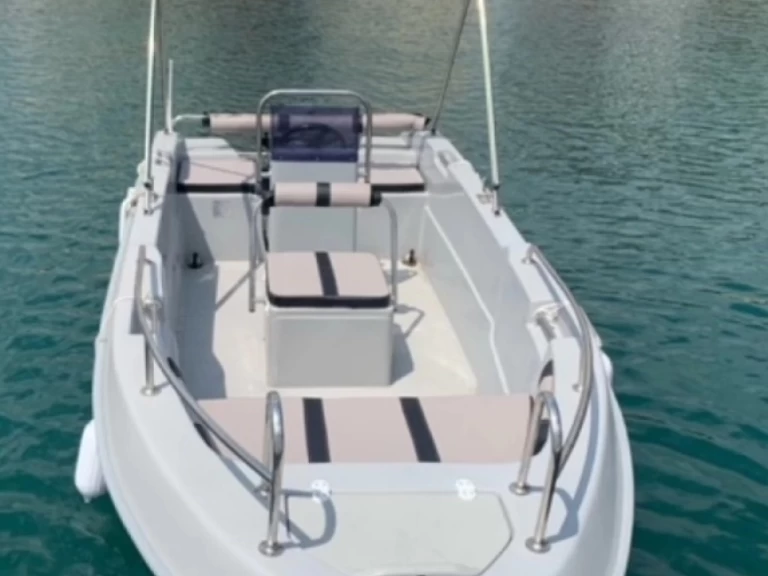 Hire a Prusa Marine Cerbère